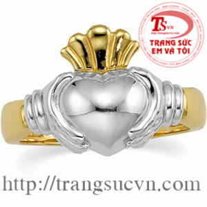 Heart ring nhẫn nam vàng tây chế tác độc đáo, phù hợp phong cách thời trang phái mạnh, Heart ring là dòng sản phẩm rất được nhiều người ưa chuộng.