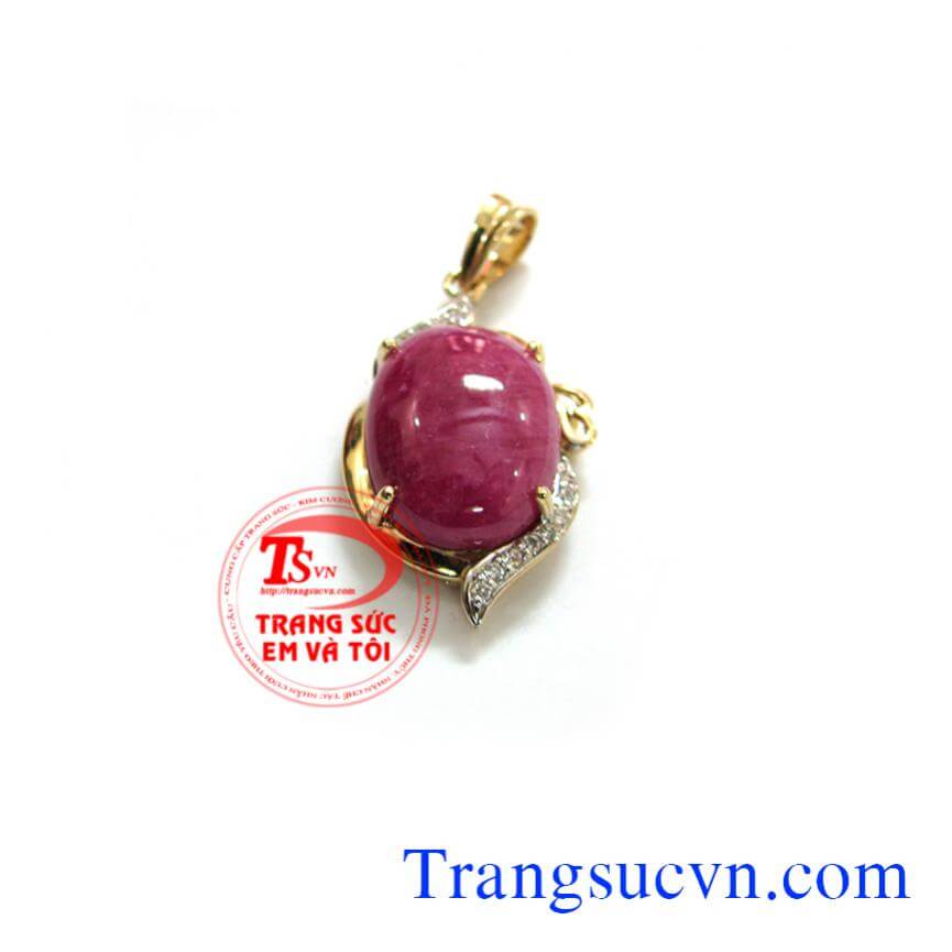 Mặt dây chuyền đá ruby