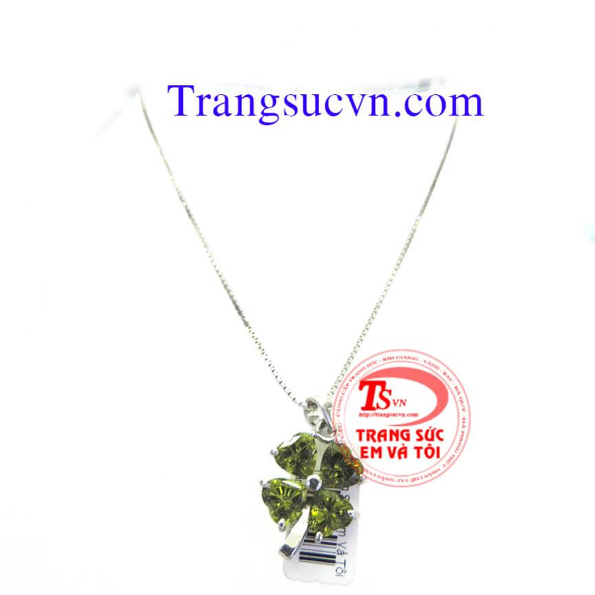Mặt dây đá peridot xinh xắn