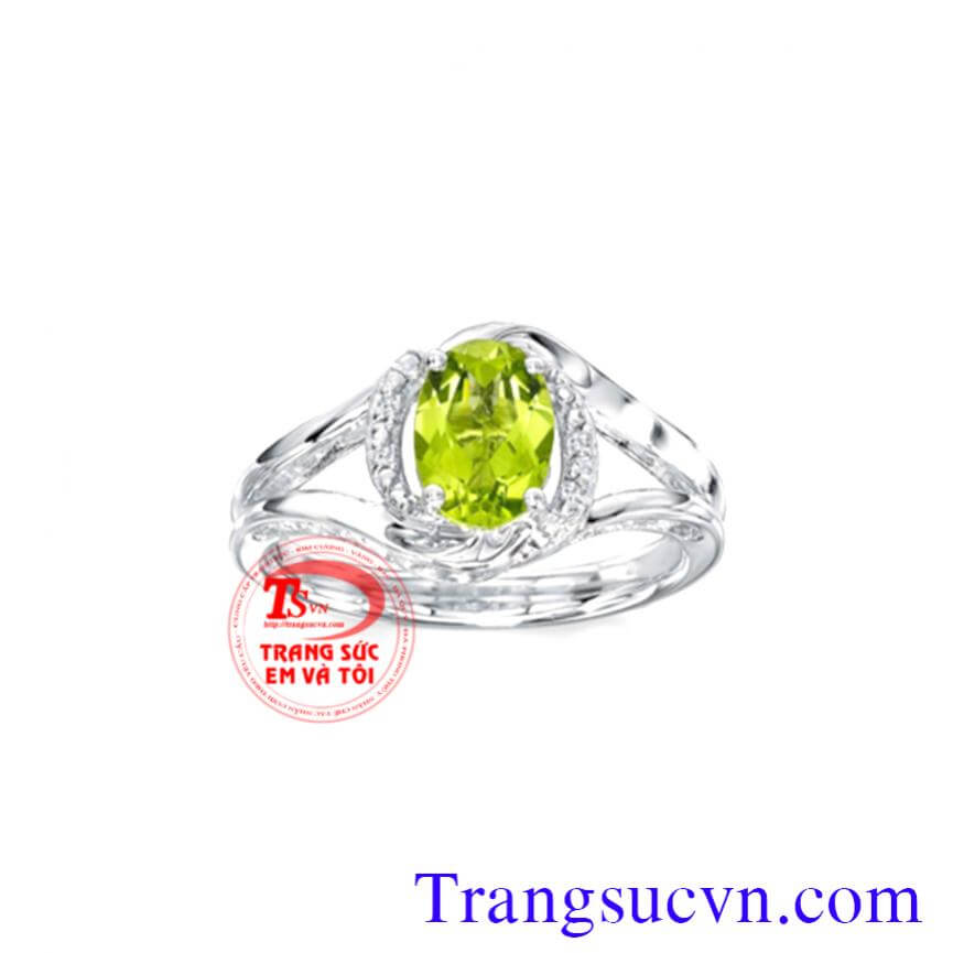 Nhẫn nữ vàng trắng peridot đẹp