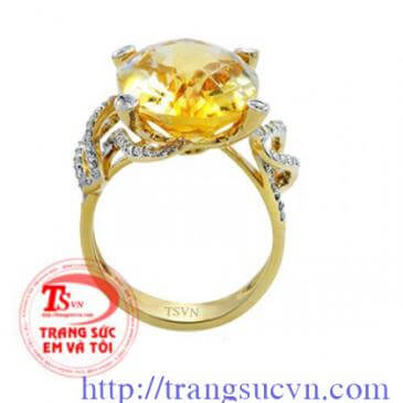 Nhẫn topaz vàng