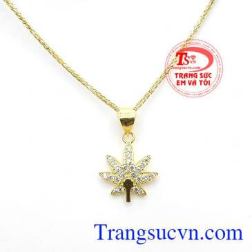 Mặt dây nữ lá phong nhỏ