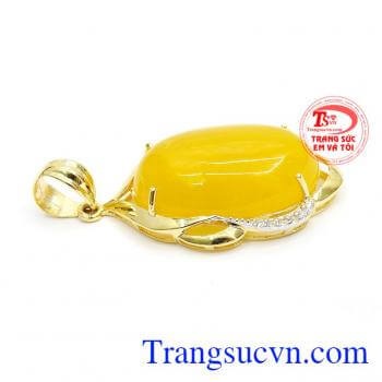 Mặt dây nữ quý tộc