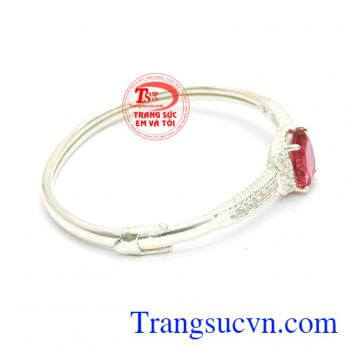 Vòng tay bạc đáng yêu