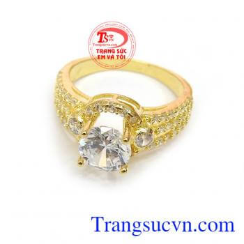 Công ty trang sức em và tôi chuyên cung cấp các sản phẩm vàng, chế tác 3D, sản phẩm bạc, đá quý, ngọc cẩm thạch, đá phong thủy, ngọc trai, giao hàng trên toàn quốc