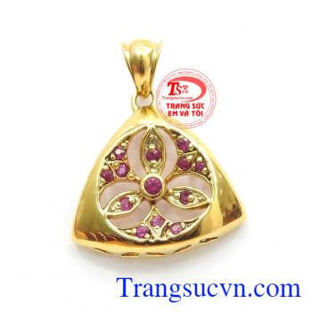 Mặt dây hoa ruby