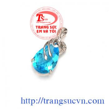 Mặt dây đá topaz may mắn