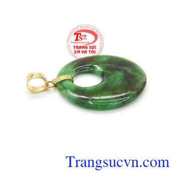 Mặt dây ngọc jadeite
