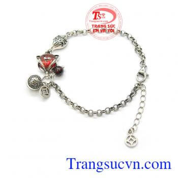 Lắc tay bạc xinh xắn