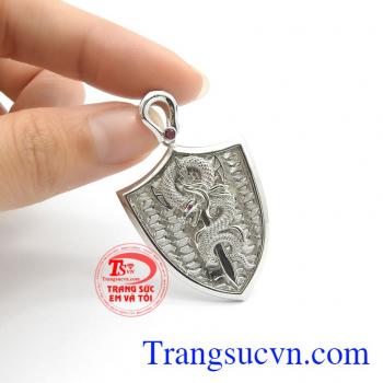 Mặt dây khiên rồng mạnh mẽ