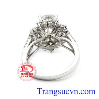 Nhẫn nữ sang trọng vàng 18k