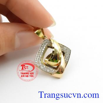 Mặt dây nữ xinh đẹp