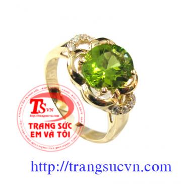 Nhẫn Peridot thiên nhiên