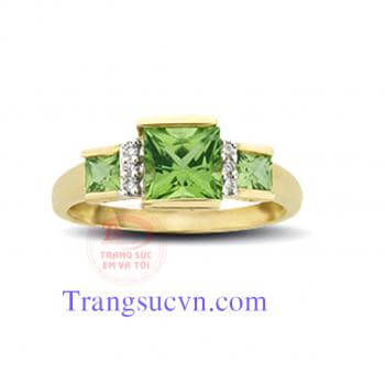 Nhẫn peridot vuông