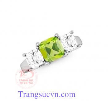 Nhẫn nữ peridot vuông vàng tây