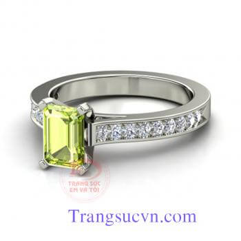 Nhẫn nữ vàng tây gắn đá Peridot thiên nhiên