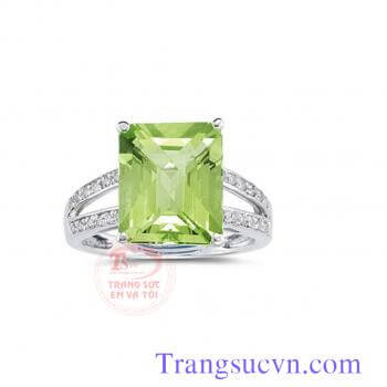 Nhẫn chữ nhật đá peridot