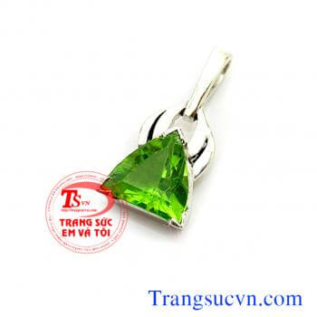 Mặt peridot tam giác