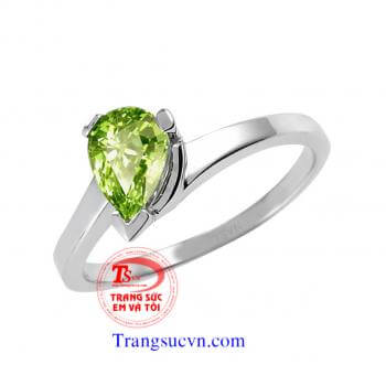 Nhẫn peridot hình giọt nước vàng tây 10k