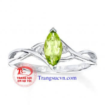 Nhẫn Nữ vàng gắn đá tự nhiên, đeo hợp thời trang hộ mênh, chất lượng vàng đảm đeo bền đẹp sáng bóng, tinh tế và sang trọng dành cho phái đẹp