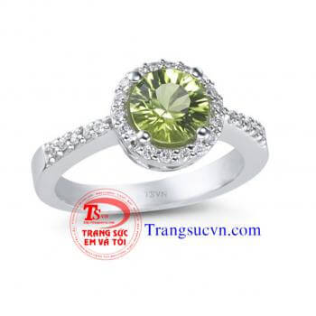 Nhẫn vàng trắng 10k đá peridot