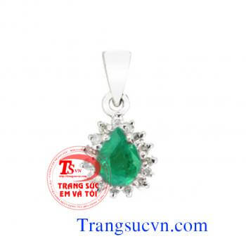 Mặt dây vàng trắng Emerald thiên nhiên