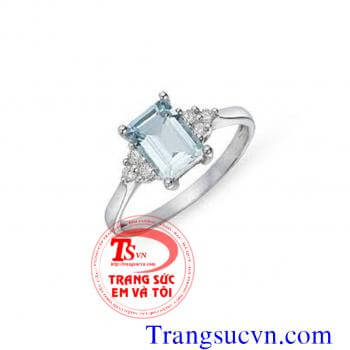 Nhẫn đá Aquamarine vàng trắng