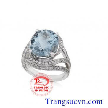 Nhẫn đá aquamarine độc đáo