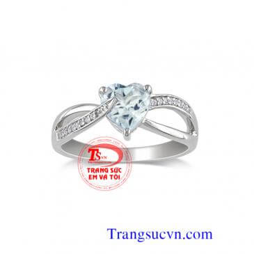 Nhẫn vàng trắng Aquamarine tự nhiên