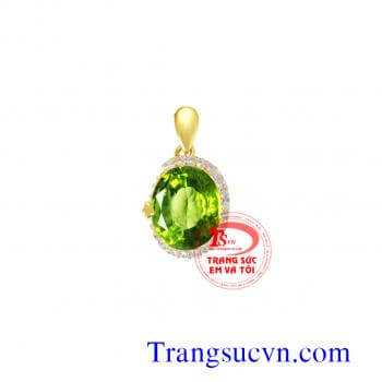 Đá peridot mặt dây chuyền đẹp