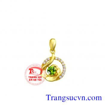 Mặt đá peridot xinh đẹp