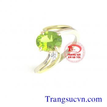 Nhẫn nữ vàng gắn đá quý peridot