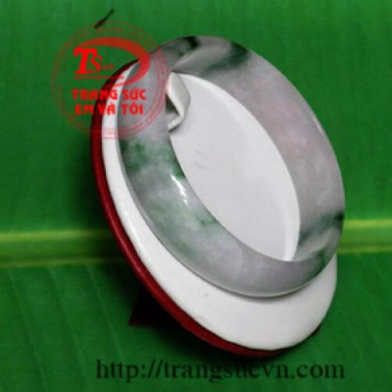 Vòng ngọc cẩm thạch hẹ