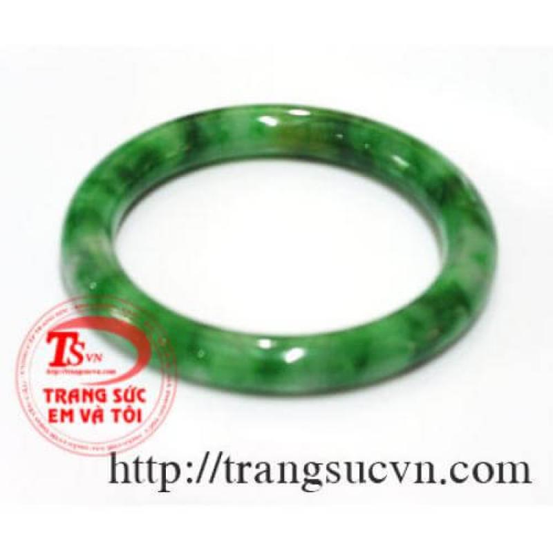 vòng ngọc đẹp may mắn 