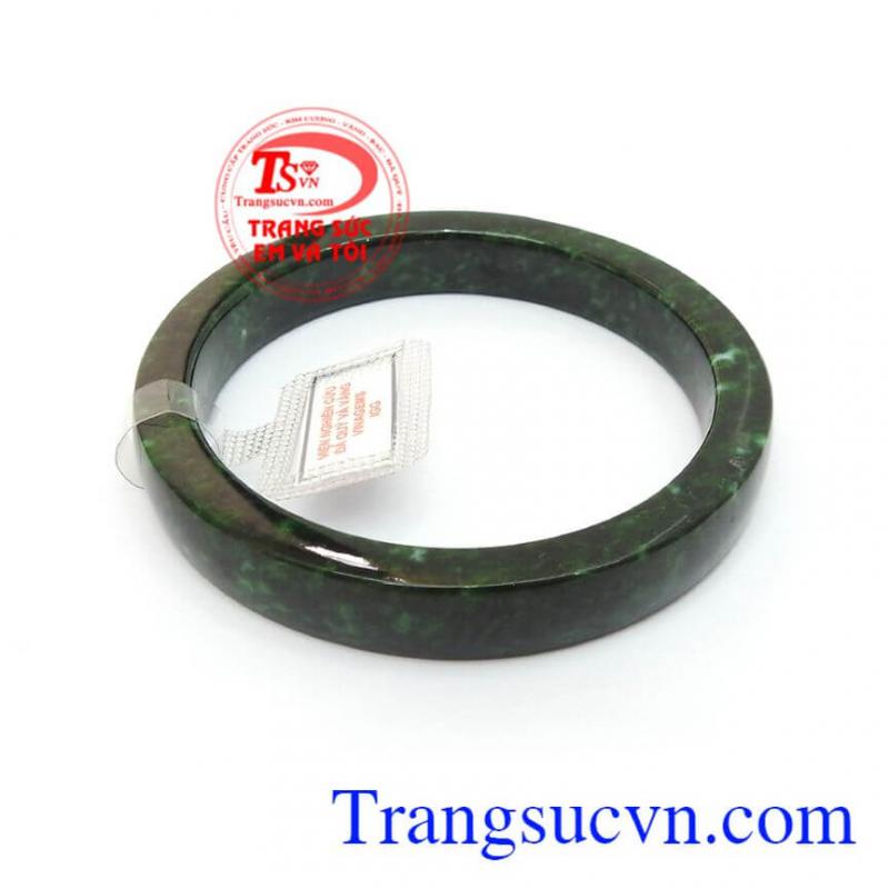 Nhẫn bản vuông ngọc vân may mắn