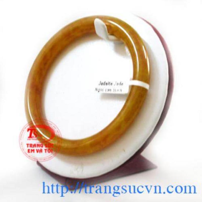 vòng ngọc màu vàng đậm