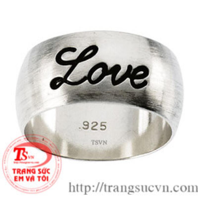Nhẫn chữ love