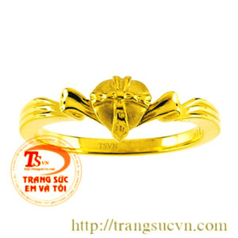 Nhẫn Trái Tim Vàng