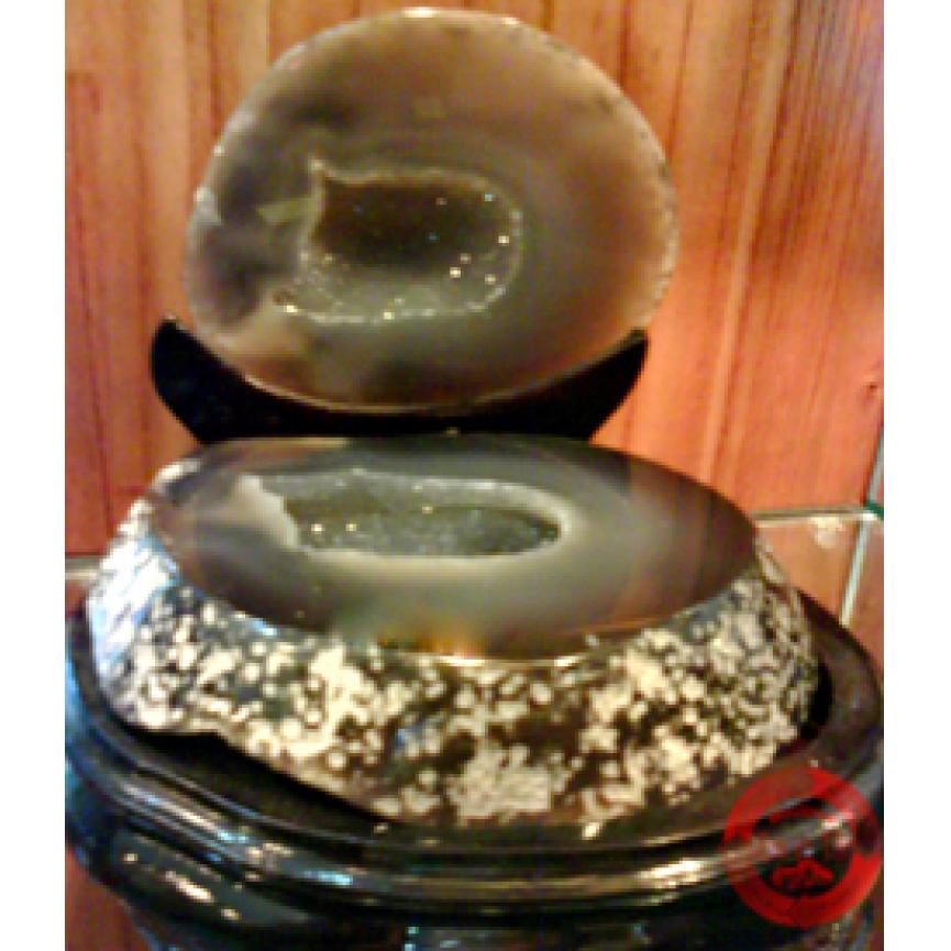 Động thạch anh thiên nhiên