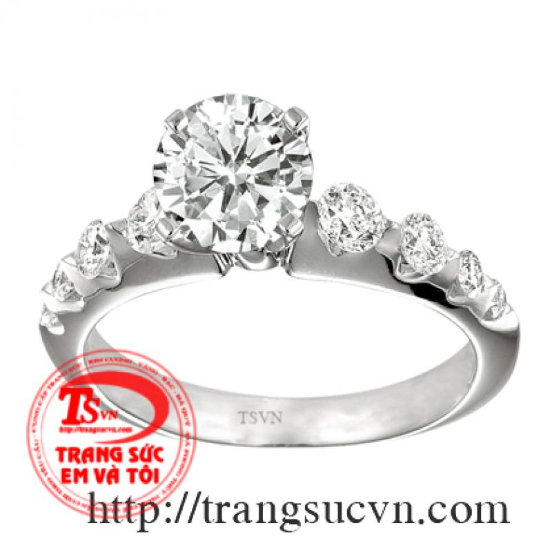 Nhẫn đính hôn đẹp thời trang