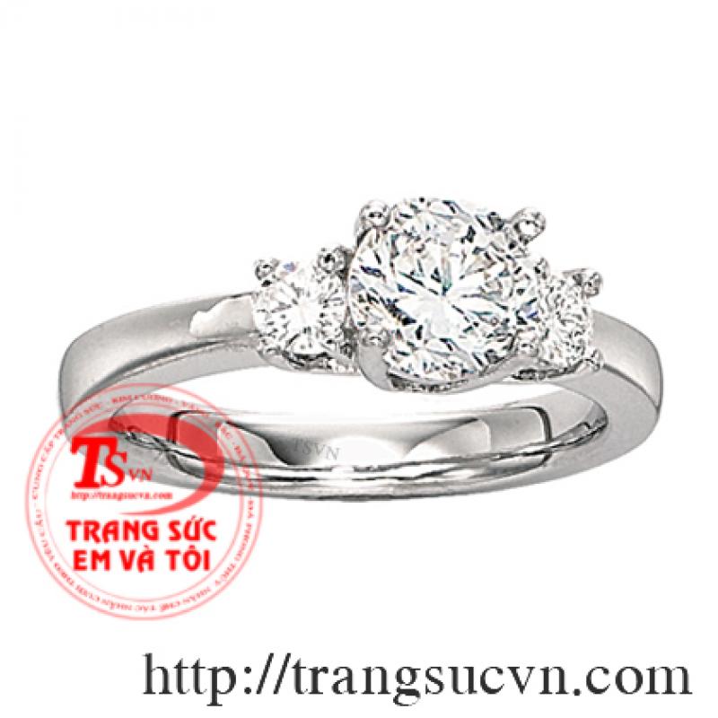 Nhẫn đính hôn đẹp thời thượng