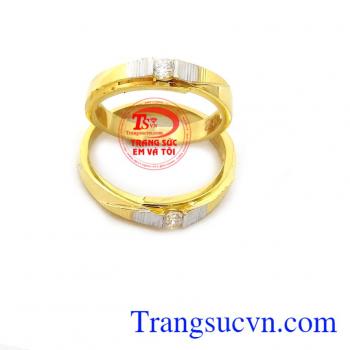 Nhẫn cưới là biểu tượng của tình yêu.