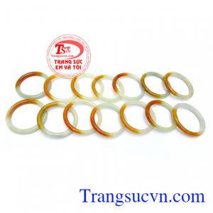 Vòng ngoc cẩm thạch màu vàng