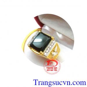 Nhẫn nam lịch lãm, chất liệu vàng 10k đảm bảo, kiểu dáng sang trọng, mang lại cho người đeo vẻ đẹp hợp thời trang