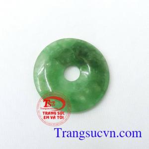 Mặt dây chuyền jadeite thanh lịch