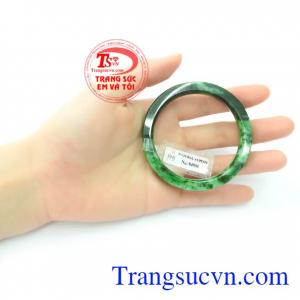 Vòng ngọc bản vuông