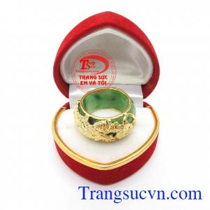 Nhẫn ngọc cẩm thạch bọc vàng 10k