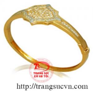 vòng tay vàng 18k gắn đá