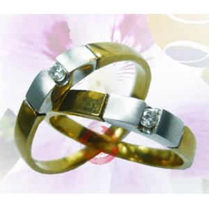 Nhẫn cưới uyên ương