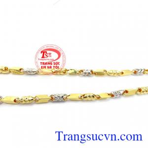 Vòng Cổ Nam Đeo Trẻ Trung, dây chuyền nam vàng tây, dây chuyền nam đẹp. Đeo dây chuyền vàng hợp thời trang